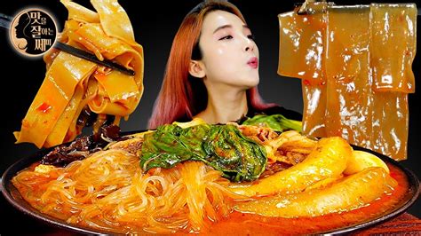 Mukbang 추운겨울 뜨끈뜨끈 매콤한 마라탕 먹방 분모자 중국당면Spicy beef hot pot Malatang 麻辣烫 Eating Show ASMR 쎄미