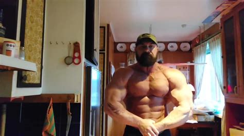 Hot Musclebull Flexing ThisVid