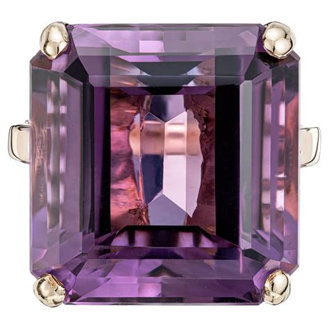 17.00 Carat Square Purple Amethyst Gold Cocktail Ring For Sale at