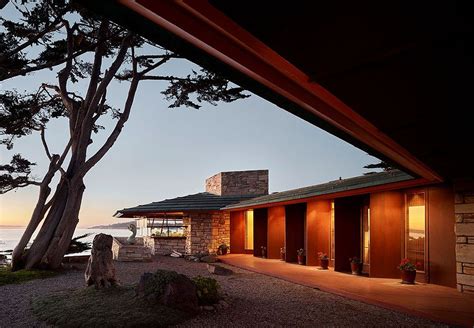 Famous Frank Lloyd Wright Designed Della Walker House In Carmel Sells