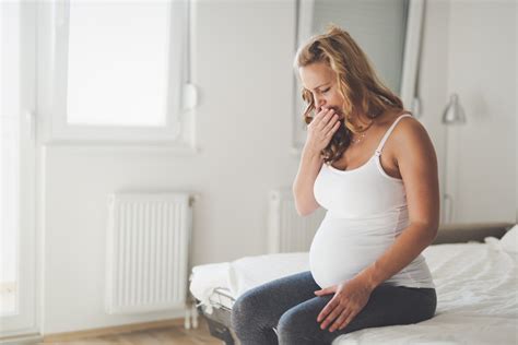 При каких болезнях и состояниях может идти пена изо рта? | MedAboutMe
