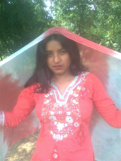 Hot Girls Around The World Desi Cute Teen Girl Pics In Pink Kameez