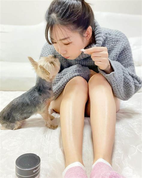 江原詩織さんのインスタグラム写真 江原詩織instagram「こんばんは⭐️ 冬はゴルフ以外、暖かいお家でぬくぬくのんびり過ごしたい派