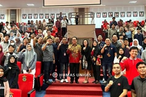 Hadiri Youtube Campus Day Rektor Unhas Sebut Pentingnya Bijak