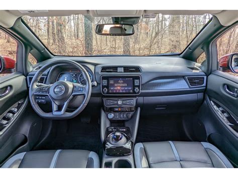 2023 Nissan Leaf: 191 Interior Photos | U.S. News