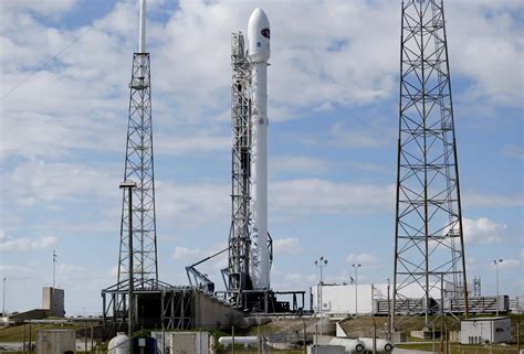 SpaceX enviou para o espaço um novo grupo de 49 satélites da sua rede