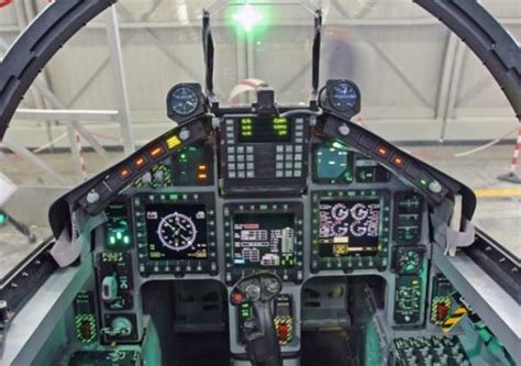 Aermacchi M-345 Jet Trainer Specs, Cockpit, Engine and Price - Airplane ...