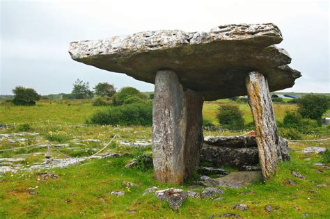 Dolmen ireland - hoolijunky