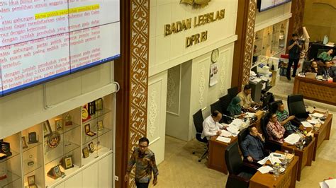 Baleg Dpr Tak Jalankan Putusan Mk Soal Ambang Batas Pencalonan Tapi