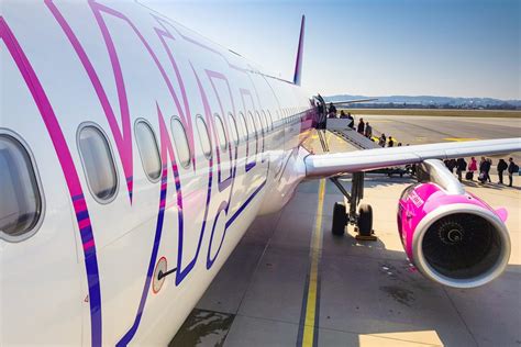 Wizz Air Optymalizuje Siatk I Zawiesza Cz Tras Na Miesi C W Tym