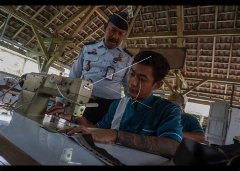 Pelatihan Menjahit Bersertifikat Warga Binaan ANTARA Foto