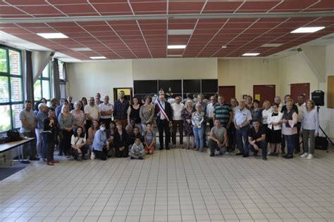 Eure Après 25 Ans à La Mairie De Romilly Sur Andelle Patricia