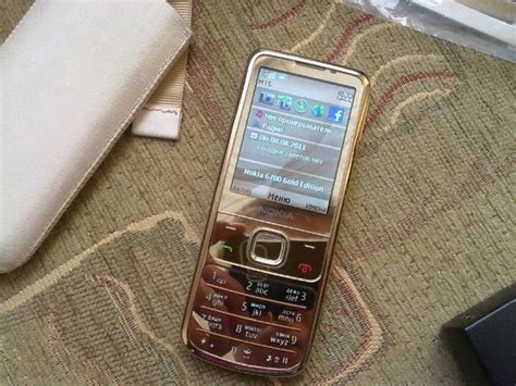 Не переношу телефоны сенсорные, взяла Nokia 6700 реплика простенький ...