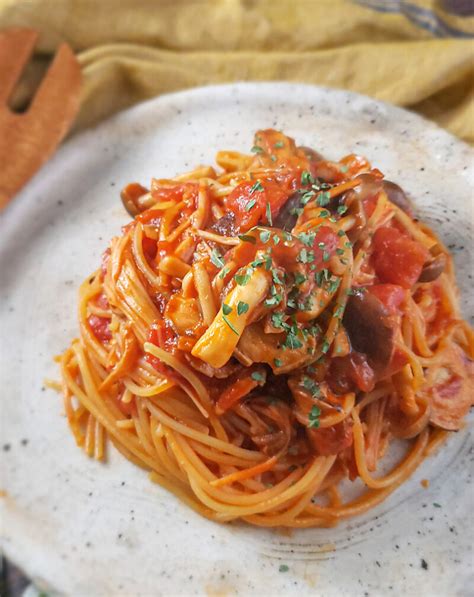 【プロが教えるパスタレシピ】アンチョビときのこのトマトソースパスタ オリーブノート公式 カラダに美味しい、オイルのノート