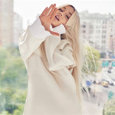 Ariana Grande Wore White Corset Gown To 2024 Met Gala