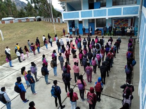 Ayacucho 60 de escolares ya retornaron a la educación presencial