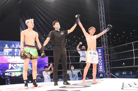 【knock Out】17歳の新星対決は柿﨑に軍配、真っ向勝負の接戦を制す Efight【イーファイト】格闘技情報を毎日配信！