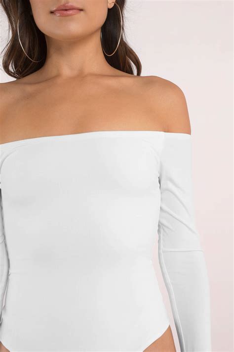 Paris Off Shoulder Bodysuit In White 11 Tobi Us