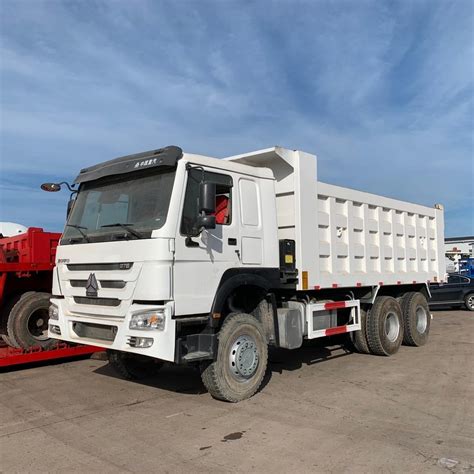 Sinotruk HOWO 10 12 Wheels 20 Cubic 6X4 8X4 Mini Tipper Hydraulic