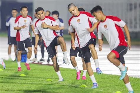 Publik China Iri Timnas Indonesia Di Atas Tim Jagoannya Doakan Garuda