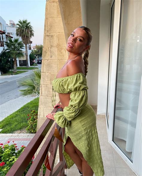 BBC EastEnders Molly Rainford S Hottest Snaps Bikini Babe Dress