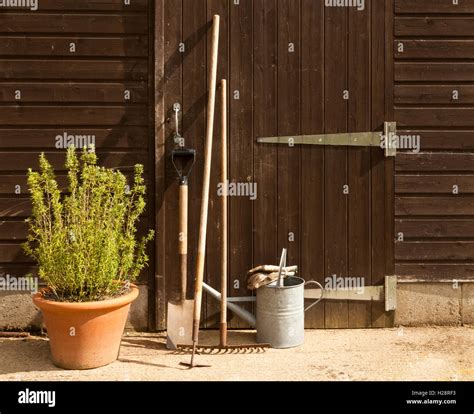 Shed Garden Tools Hi Res Stock Photography And Images Alamy