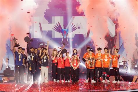 Lahirnya Para Juara Baru Esports Indonesia Raih Piala Presiden Total