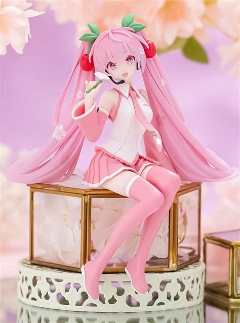 Фігурка Furyu Hatsune Miku Sakura Noodle Stopper 2024 Ver купити онлайн