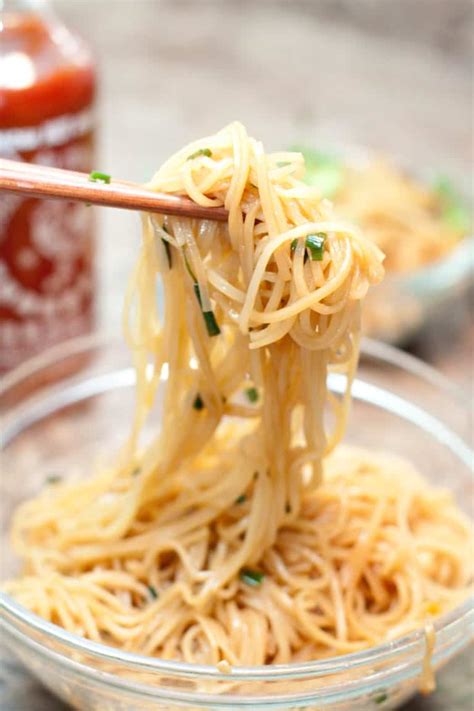 Minute Garlic Fried Noodles Served From Scratch