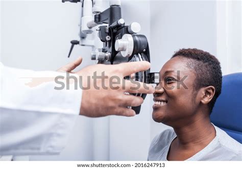 19413 Eye Exam Background Images Stock Photos And Vectors Shutterstock