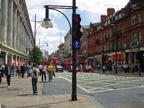 Oxford Street Une Avenue à Voir Absolument En 2024