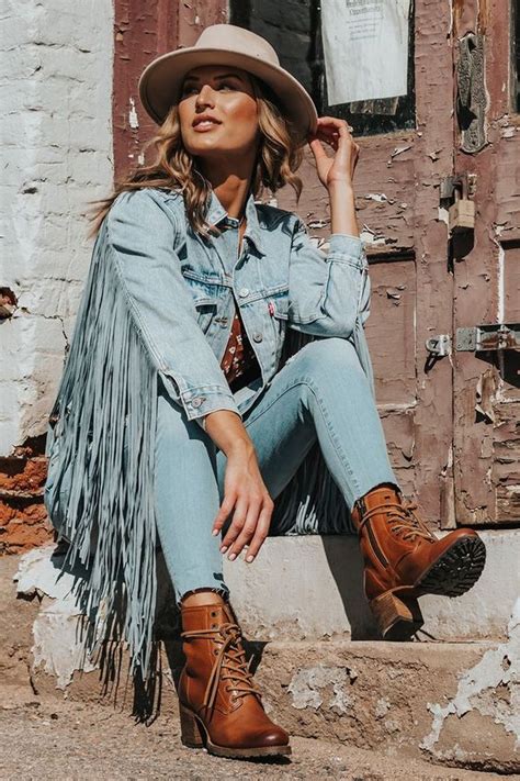 25 Country Concert Outfit Ideas That Will Make Your Concert Memorable