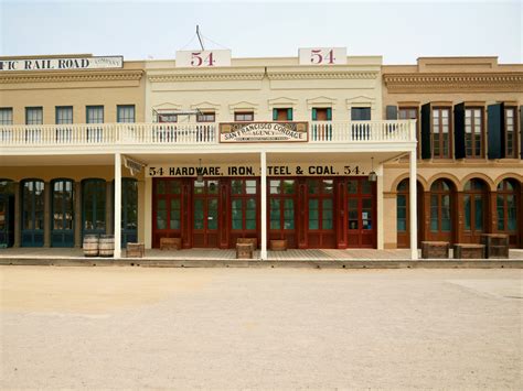costume shop old town sacramento 2