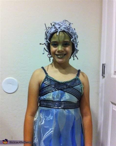 Medusa Gorgona Costume | Last Minute Costume Ideas