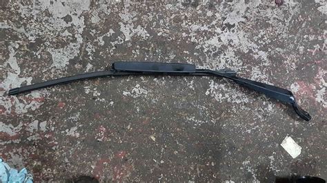 Renault Wind Mk Passenger Nsf Front Windscreen Wiper Arm