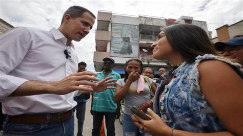 ERES UN LADRÓN así recibieron varios ciudadanos al líder opositor