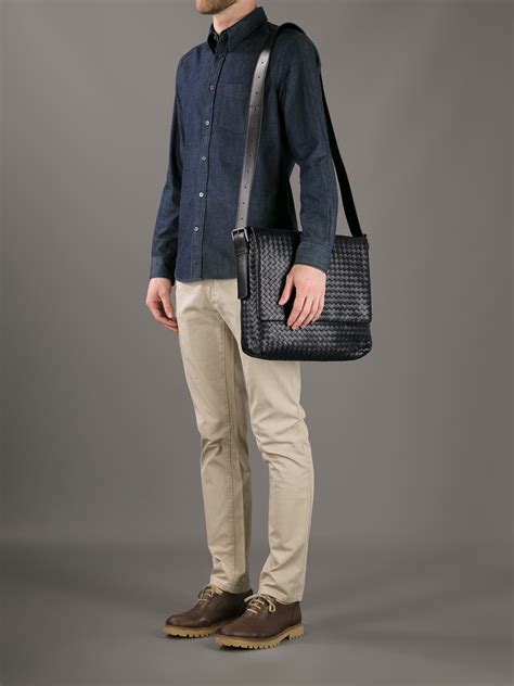 Lyst - Bottega veneta Intrecciato Messenger Bag in Black for Men