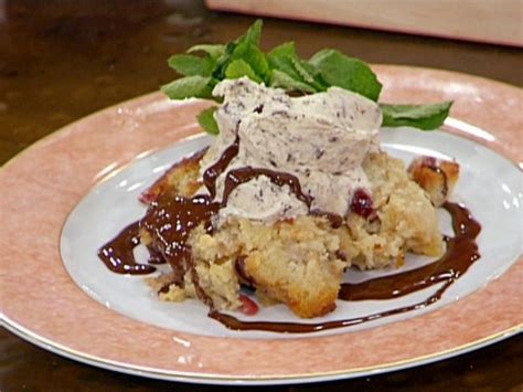 White Chocolate Banana Bread Pudding Recipe Emeril Lagasse Food Network Chocolate Banana