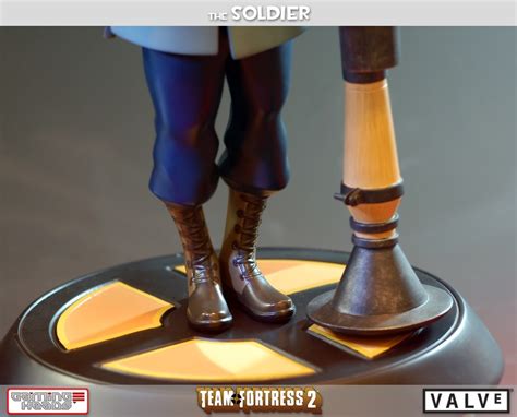 Team Fortress 2 The Blu Soldier Exclusive Statue Gaming Heads