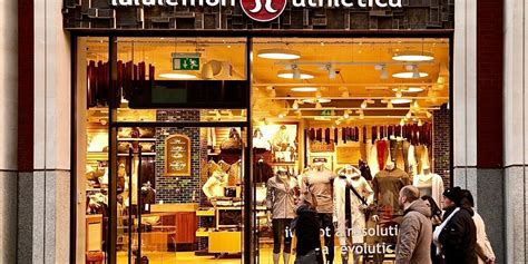 Lululemon Canada Is Hiring For Many Jobs & You Could Earn Over $80K A ...