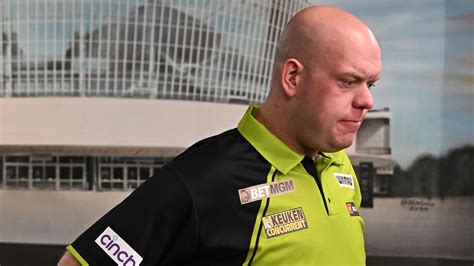 Michael van Gerwen withdraws from Dutch Darts Championship after