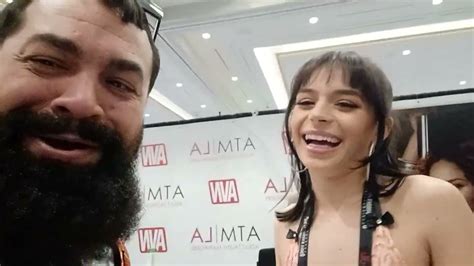 Sexy Avn Interview Aria Valencia At Avns 2023 Ariavbbyy And Saintsaddiction On