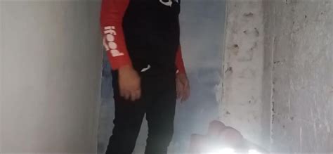 Brunette Fell On The Net Giving Blowjobs And Fucking A Motorcycle Courier In The Bathroom Cnn