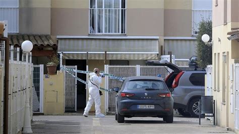 Un Hombre Mata A Su Mujer Delante De Sus Hijos En Castellón