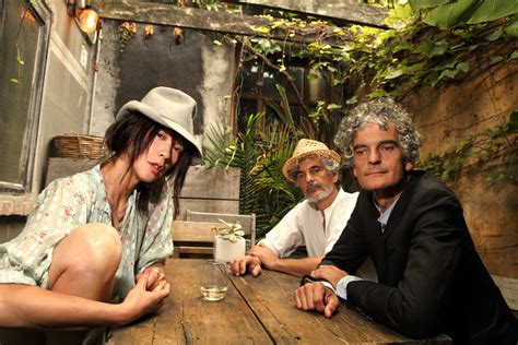 Για τους Blonde Redhead σημασία έχει μόνο το παρόν POPAGANDA