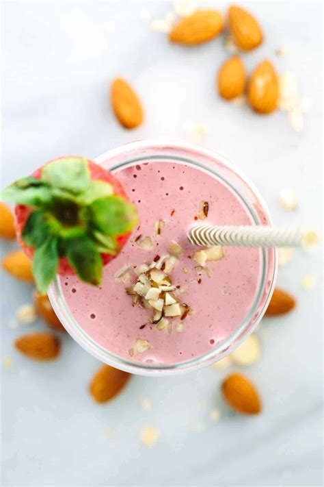 Strawberry Banana Smoothie Recipe With Almond Milk Jessica Gavin