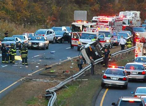 2 Dead In Wilbur Cross Parkway Crash