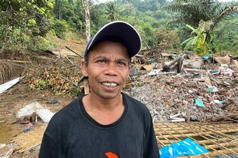 Pemkab Garut Siapkan Bantuan Untuk Rumah Korban Longsor ANTARA News