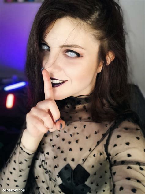 Olyashaa Goth Lewd Photos Leaked From Onlyfans Patreon Fansly