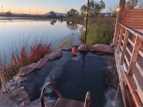 Hot Lake Springs A Hotel At One Of The World Largest Hot Springs Oregon Discovery